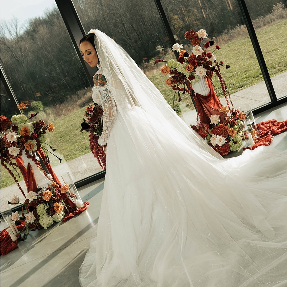 Galia Lahav Mariposa Overskirt - Picture 7 of 11